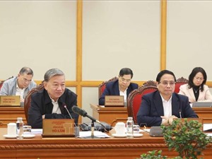 Phát triển khoa học, công nghệ, đổi mới sáng tạo và chuyển đổi số là lựa chọn bắt buộc